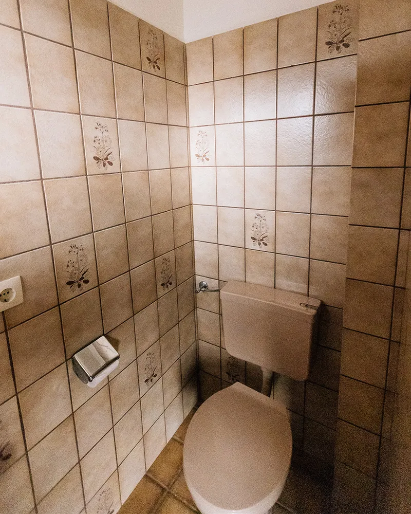 Gäste-WC vorher – Rotdornweg